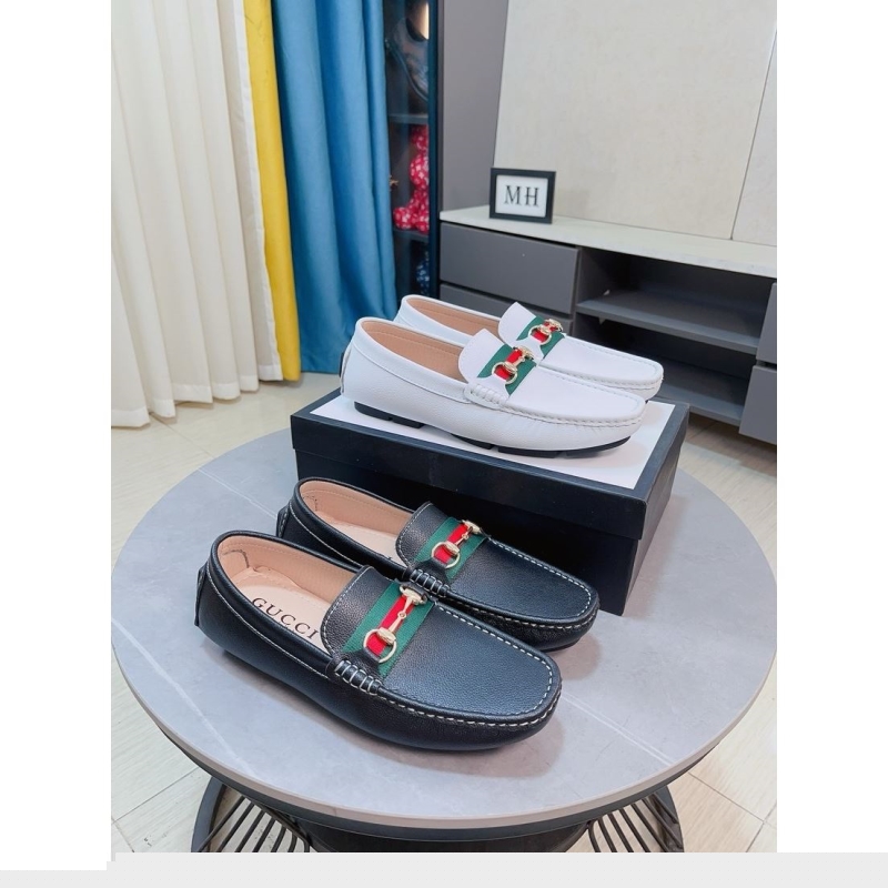 G*u*i leather shoes